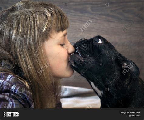 girls kissing dogs|Free Girl Kissing Dog Videos